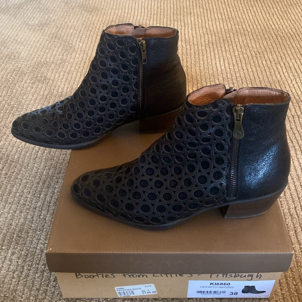 Black Patterned Size 38 Bootie from Spain - Picture 6 of 9